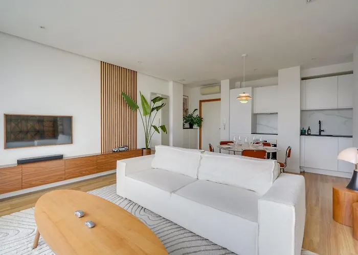 Apartman With Parking In The Heart Of Chartrons *